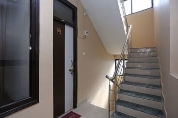 Oyo 10216 Hotel Uk Retreat