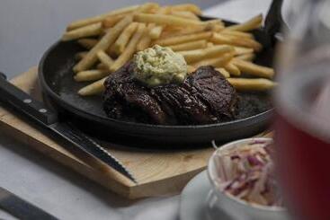 پانسیون Auberge D Anse Boileau & Restaurant Chez Plume