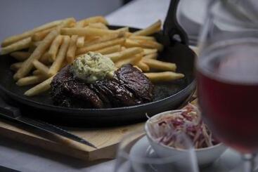 پانسیون Auberge D Anse Boileau & Restaurant Chez Plume