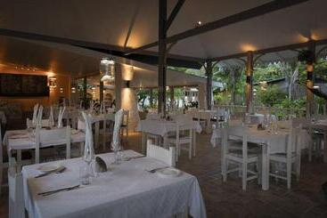 پانسیون Auberge D Anse Boileau & Restaurant Chez Plume