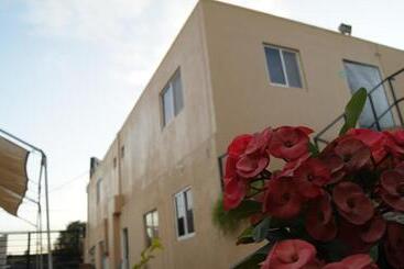 Hgen Room & Suites