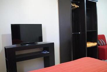 Hgen Room & Suites