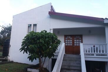 تختخواب و صبحانه A Private Room In Paradise, Vieux Fort