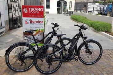 تختخواب و صبحانه Bernina Express Rooms