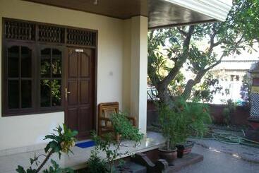 تختخواب و صبحانه Matahari Tulamben Guesthouse