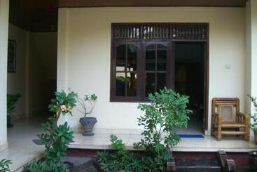 تختخواب و صبحانه Matahari Tulamben Guesthouse