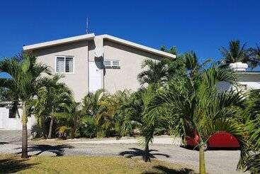 Blue Ocean Suites & Apartments