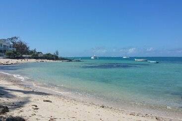 Blue Ocean Suites & Apartments