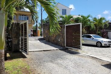 Blue Ocean Suites & Apartments
