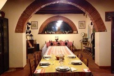 هتل Agriturismo Il Cavallone