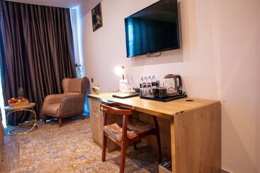 هتل Al Mansour Plaza