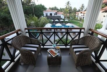 هتل Andores Resort And Spa   Calangute