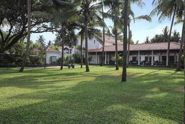 هتل Andores Resort And Spa   Calangute