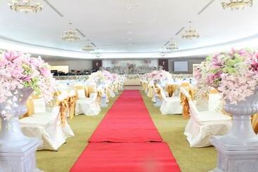 هتل Daosavanh Resort & Spa