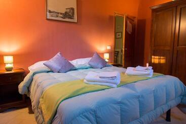 Florence Decamerone B&b - Fiesole