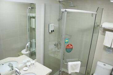 هتل Greentree Inn Linxi International Convention Center Express