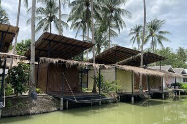 هتل Kalacanal Resort