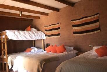 هتل Lodge Y Cabañas Rio Yaye