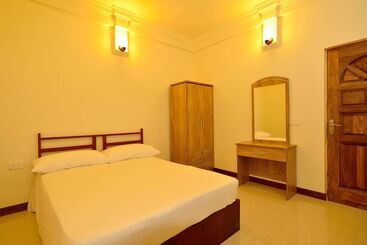 هتل Maldives Seashine Guesthouse