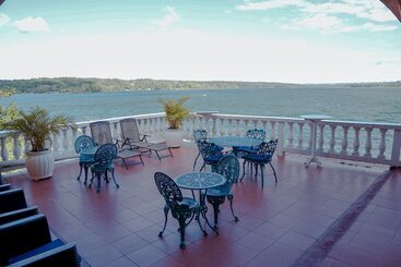 هتل Villa Del Lago