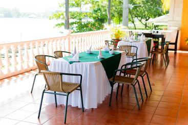 هتل Villa Del Lago