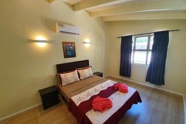 Le Uaina Beach Resort