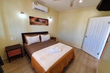 Le Uaina Beach Resort