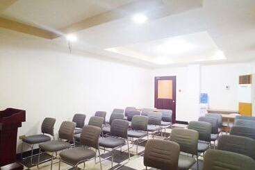 پانسیون B&j Guesthouse And Functions Inc