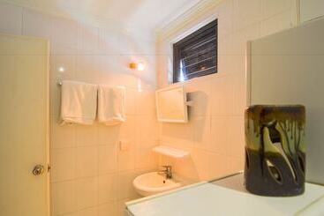 پانسیون Huraa East Inn