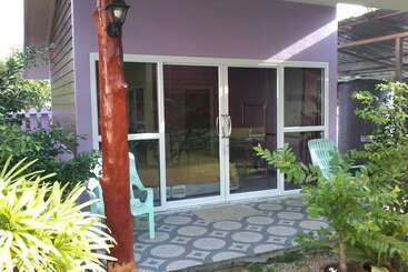 پانسیون Lucky Bungalow