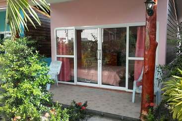 پانسیون Lucky Bungalow