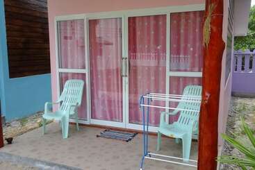 پانسیون Lucky Bungalow