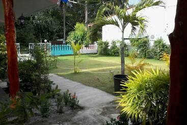پانسیون Lucky Bungalow