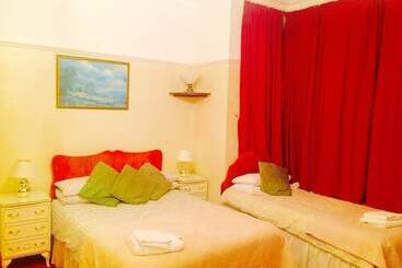 پانسیون Southend Inn
