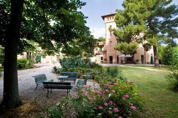 پانسیون Villa Giulia