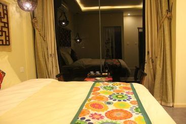 Buyi Hotel Resort Fuxian Lake