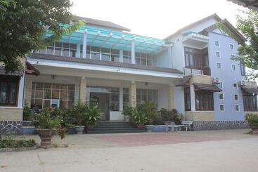 هتل Quang Nam University Guesthouse