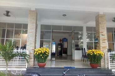هتل Quang Nam University Guesthouse