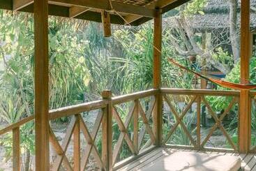 پانسیون Boulder Bay Eco Resort   Nga Khin Nyo Gyee Island