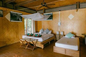 پانسیون Boulder Bay Eco Resort   Nga Khin Nyo Gyee Island