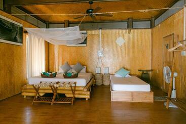 پانسیون Boulder Bay Eco Resort   Nga Khin Nyo Gyee Island