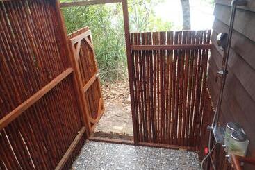 پانسیون Boulder Bay Eco Resort   Nga Khin Nyo Gyee Island