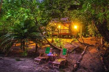 پانسیون Boulder Bay Eco Resort   Nga Khin Nyo Gyee Island