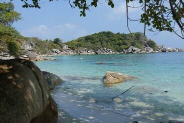 پانسیون Boulder Bay Eco Resort   Nga Khin Nyo Gyee Island