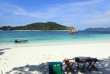 پانسیون Boulder Bay Eco Resort   Nga Khin Nyo Gyee Island