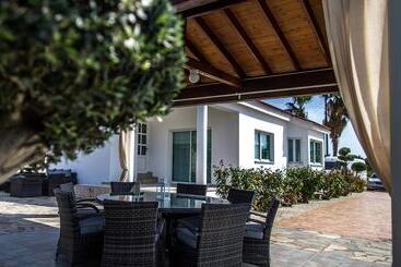 Villa Olivia