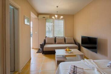 Adriatic Hill Apartments