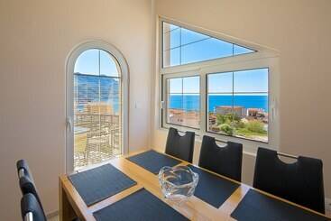 Adriatic Hill Apartments