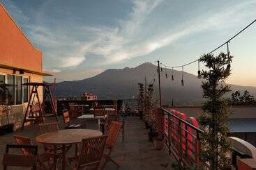 تختخواب و صبحانه Batuque Town Villa 2