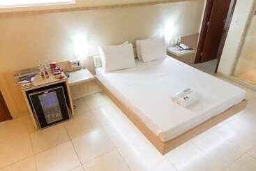 هتل Alvorada Suites